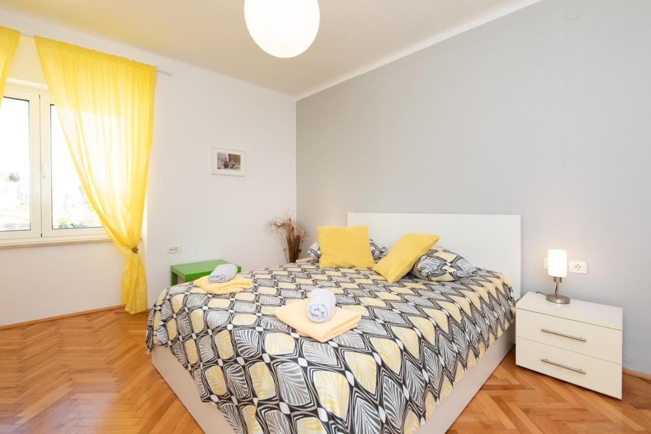 Apartment Portapisana Just 50M From The Beach Krk Town Exterior foto